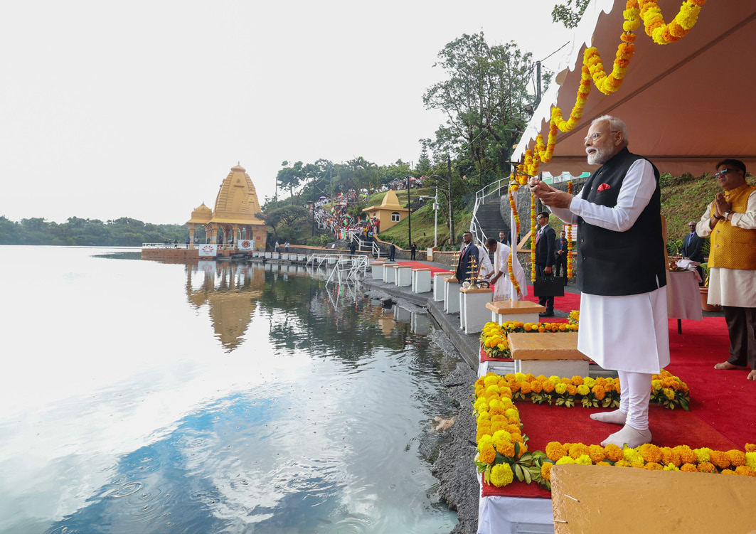 Pilgrims at Ganga Talao